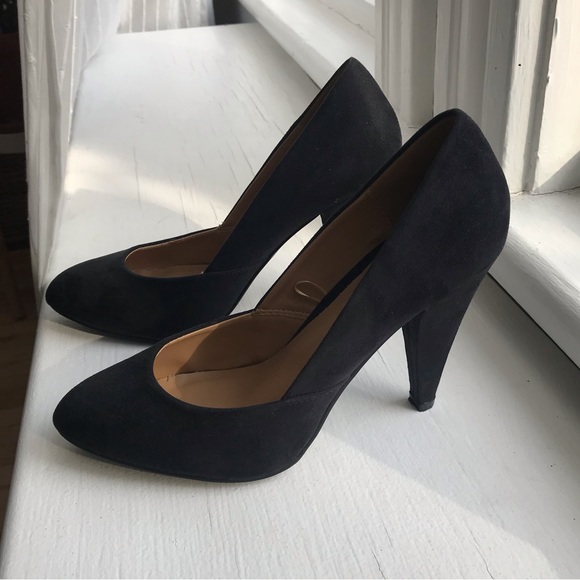 FOREVER 21 | Faux suede black heels - Picture 1 of 13